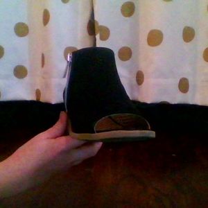 zip up black no-toe high heels